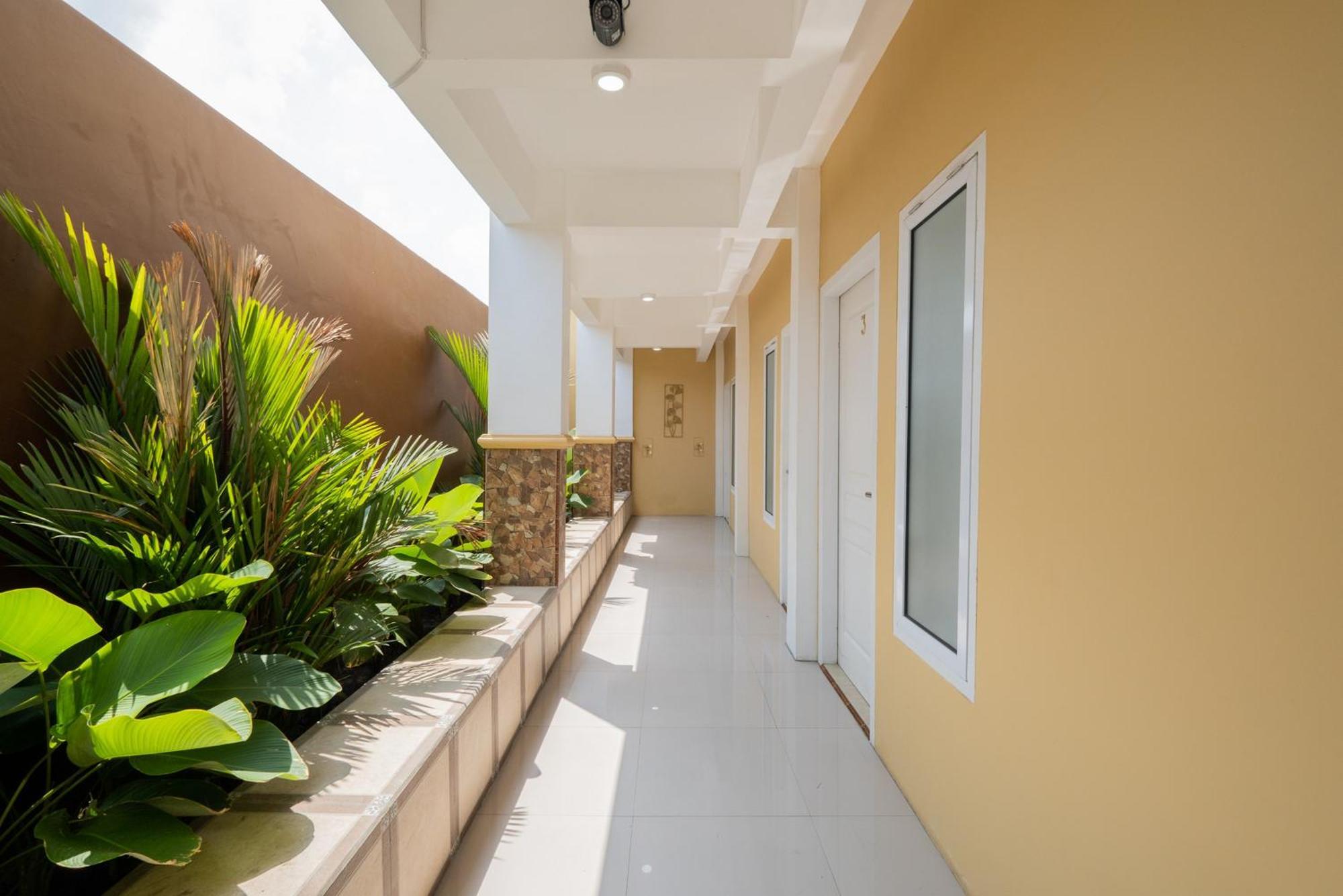 מלון Kedungwaru Reddoorz Syariah Near Rsud Dr Iskak Tulungagung מראה חיצוני תמונה
