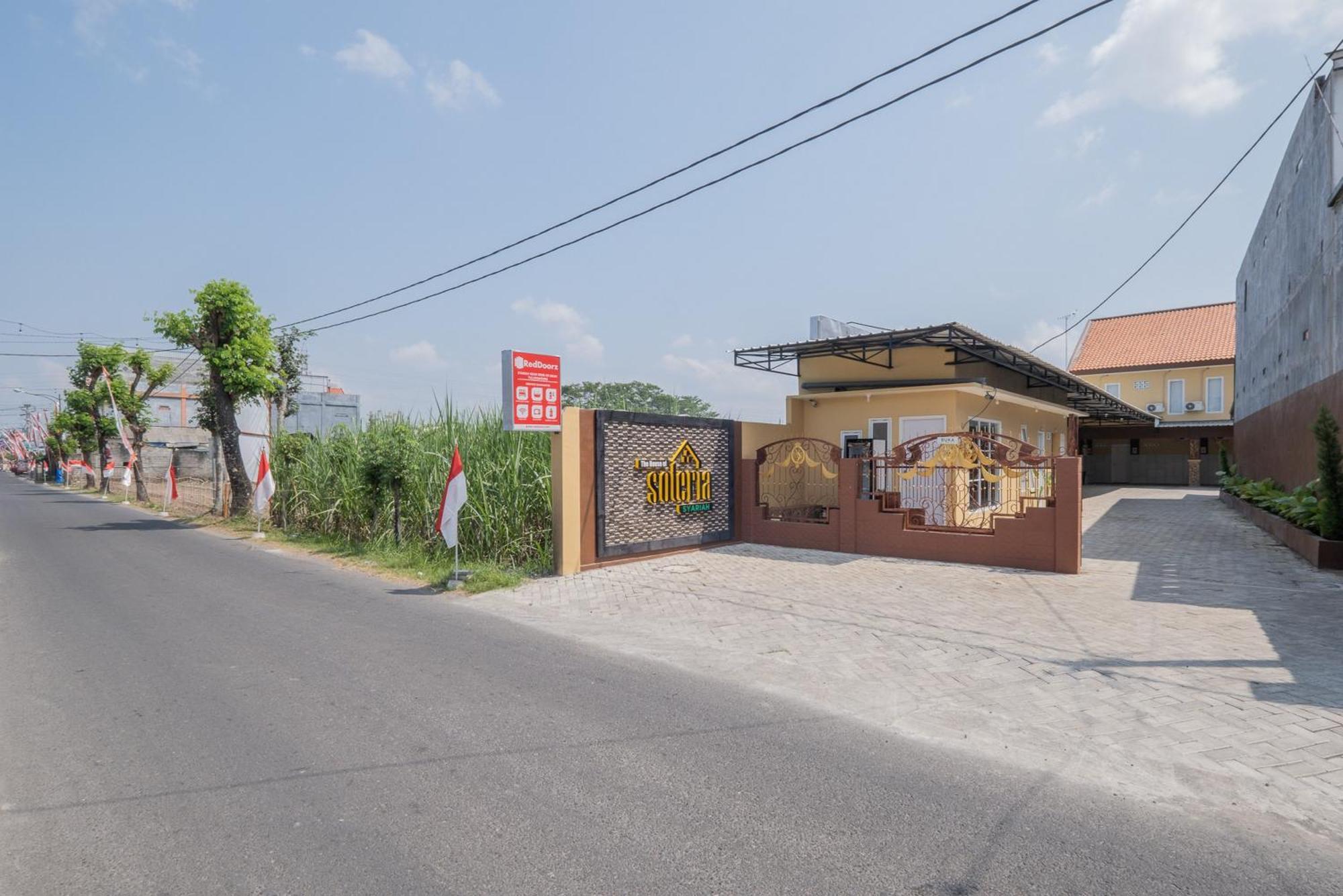 מלון Kedungwaru Reddoorz Syariah Near Rsud Dr Iskak Tulungagung מראה חיצוני תמונה